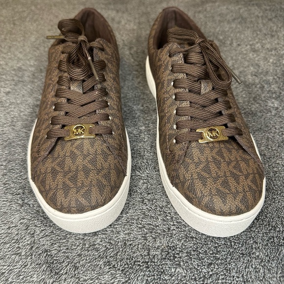 NEW Michael Kors Women Dark Brown Patterned Sneakers - Picture 2 of 5